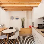 Arroios Loft Retreat Lisbon Mezzanine Apartment Lägenhet