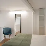 Arroios Loft Retreat Lisbon Mezzanine Apartment *